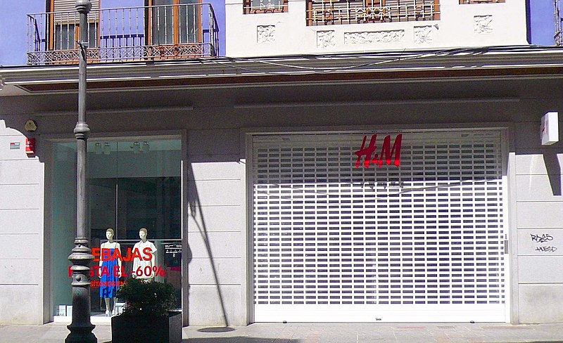 H&M planea cerrar una quinta parte de sus tiendas en España y despedir a 588 trabajadores