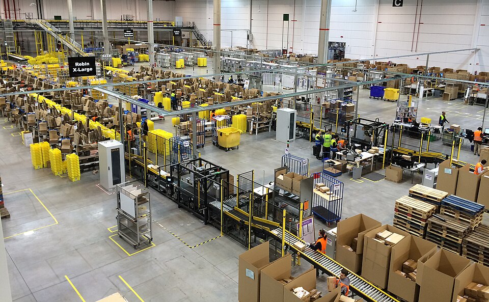 El sector manufacturero de España vuelve al crecimiento en mayo, según el PMI
