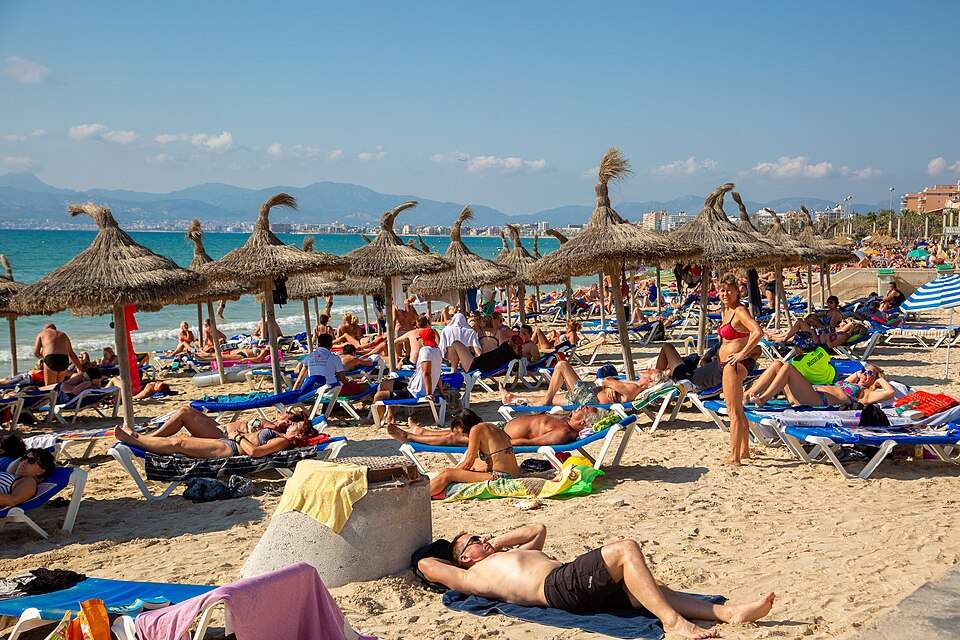 Europa abrasada por una cúpula de calor mortal: España roza los 47 °C, incendios arrasan Grecia, tormentas golpean Francia y Alemania